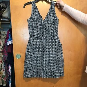 NWT gap fit and flare black and white dress